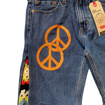 Unapologetic Youth Groovy 30x30 jeans with a classic fit, displaying denim fabric, stitching details, and a mid-rise waist.